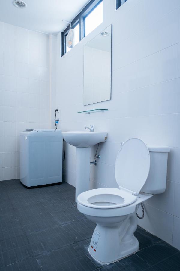 T3 Two Bedrooms Wifi Full Kitchen 1 Min To Bts بانكوك المظهر الخارجي الصورة